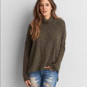 American Eagle Soft and Sexy Green Turtleneck